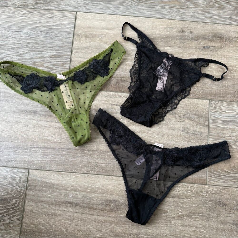 NWT Victoria’s secret Thongs